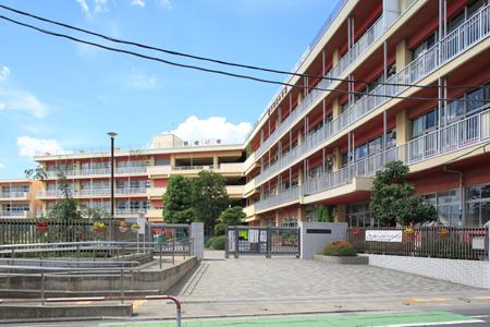 Primary school. 480m until Minami Toda Elementary School