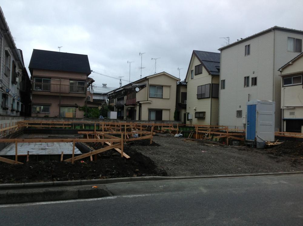 Local appearance photo. Local (10 May 2013) Shooting