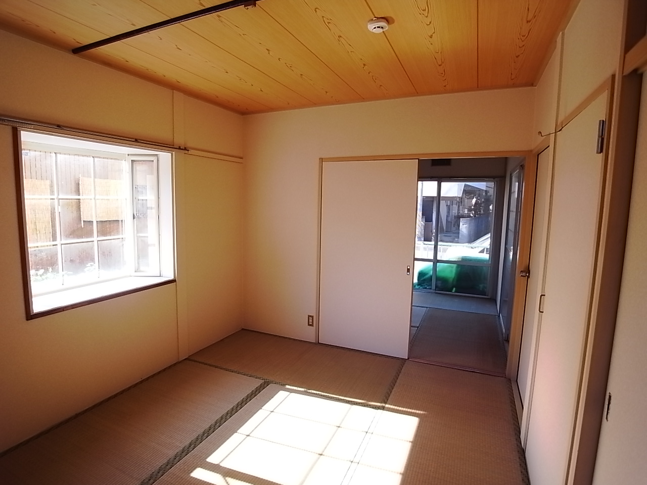Living and room