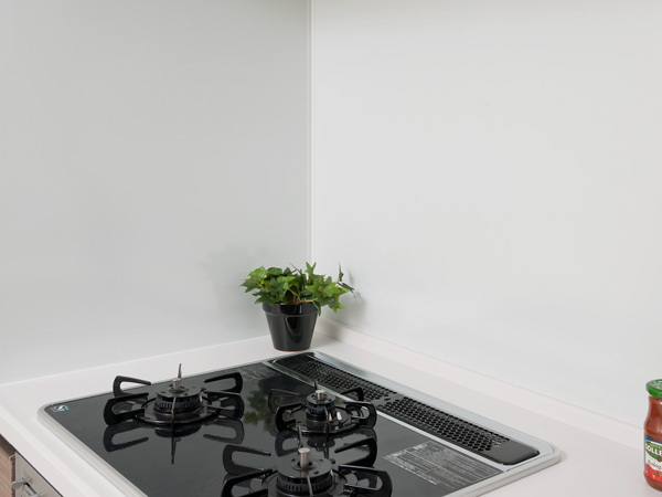 Kitchen.  [Enamel kitchen panel] Surface does not soak the dirt because it is made of enamel vitreous, You can easily clean just wipe lightly.