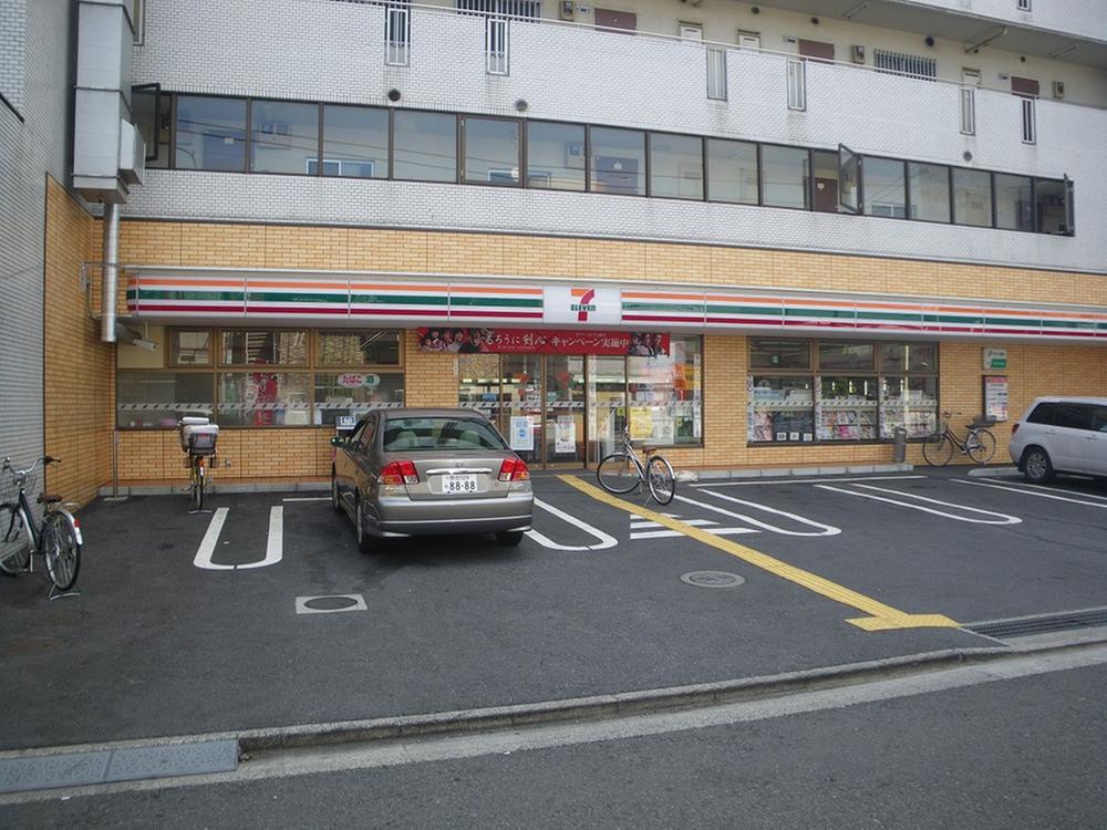 Convenience store. 220m to Seven-Eleven Toda Naka 2-chome