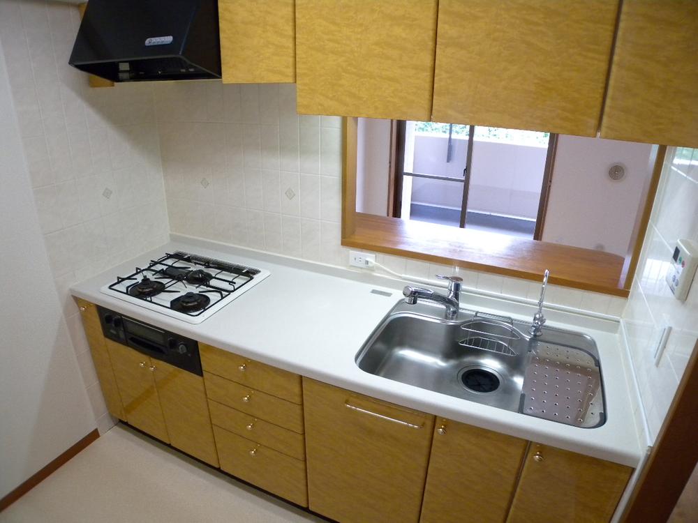 Kitchen. Kitchen space is very spacious, It has become a user-friendly design. Storage space also are provided on the upper part because there can be easily taken in and out.
