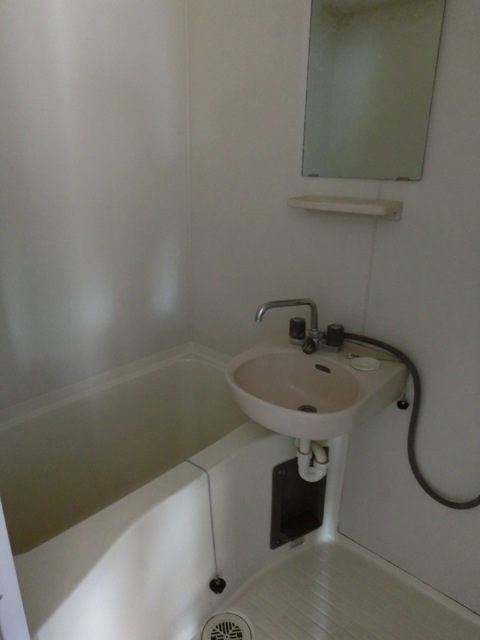 Bath. Bathroom with a wash bowl. The space to heal fatigue of the day