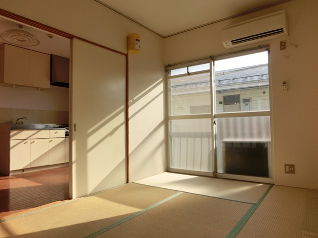 Other room space. 6-mat Japanese-style room. DK immediately even as living in the horizontal ◎