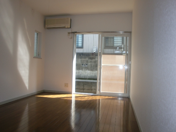 Living and room