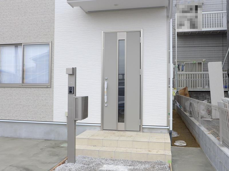 Entrance. Local (December 23, 2013) Shooting