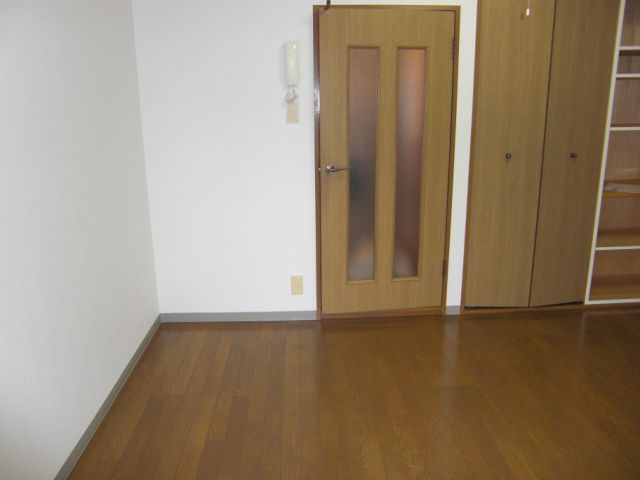 Living and room. Photo, It will be 302, Room.