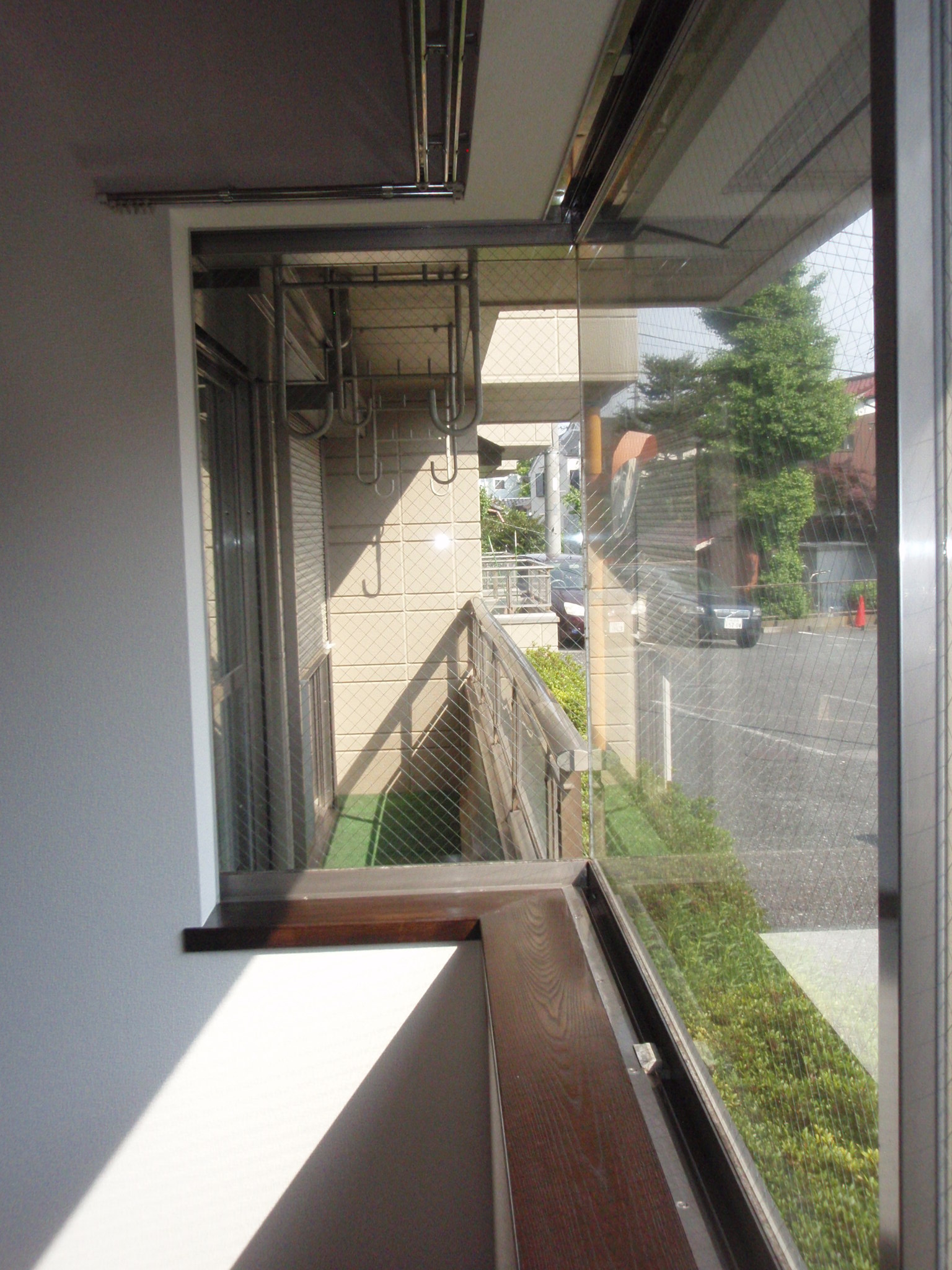 Other room space. Corner window