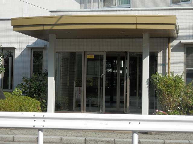 Entrance. Common areas