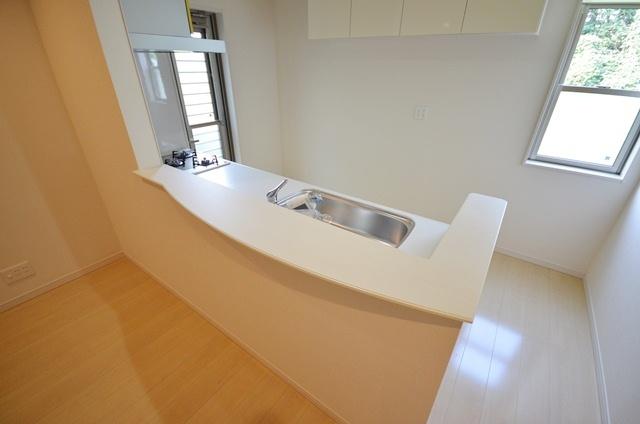 Kitchen. Value edge counter