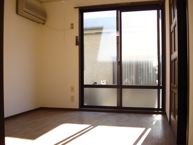 Other room space. 1 Kaiyoshitsu. There is also a storage of between 1.