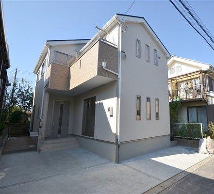 Local appearance photo. Car space two (second unit is small car)