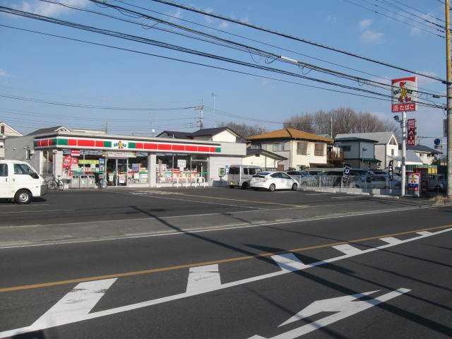 Convenience store. 140m until Thanksgiving (convenience store)
