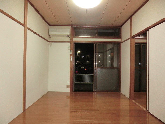 Living and room