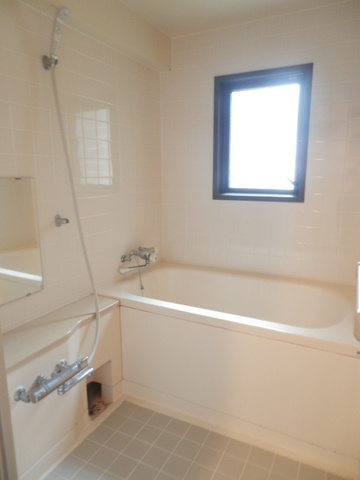 Bath. It is a bathroom with Reheating function.