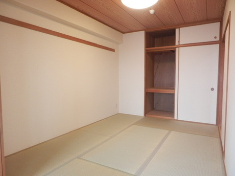 Other room space. About six quires of Japanese-style room.