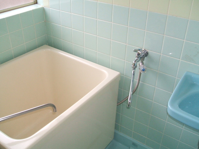Bath. There Bathing window. ventilation ・ It is good to daylight.