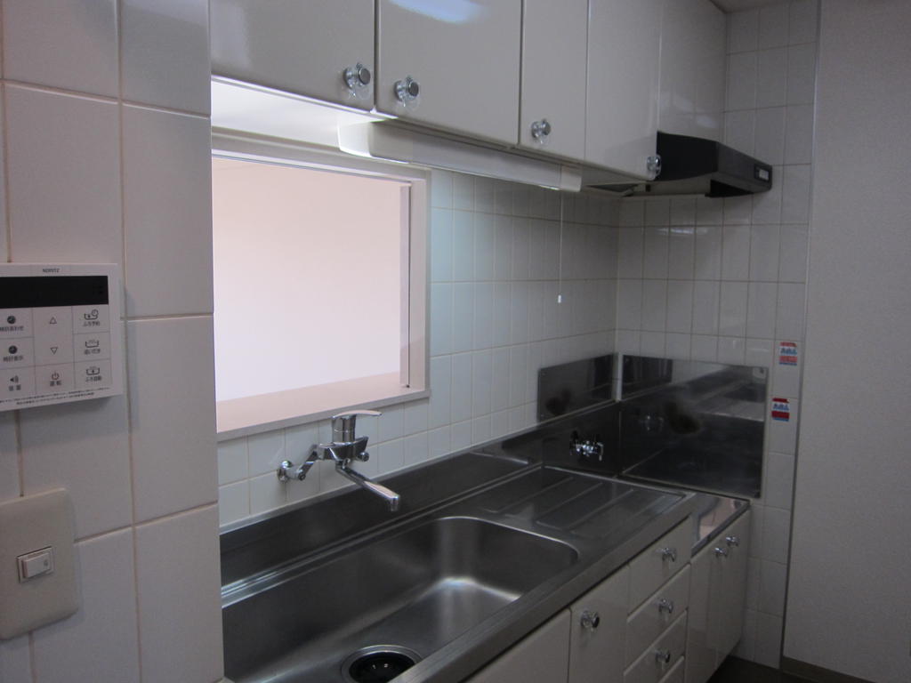 Kitchen. Face-to-face kitchen, Also possible that closes the opening