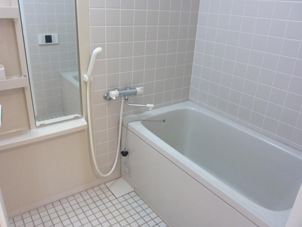 Bath. Clean buses can also reheating