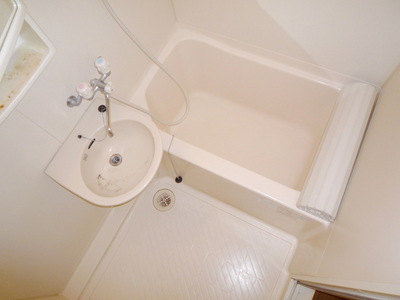 Bath. bus ・ It is another toilet