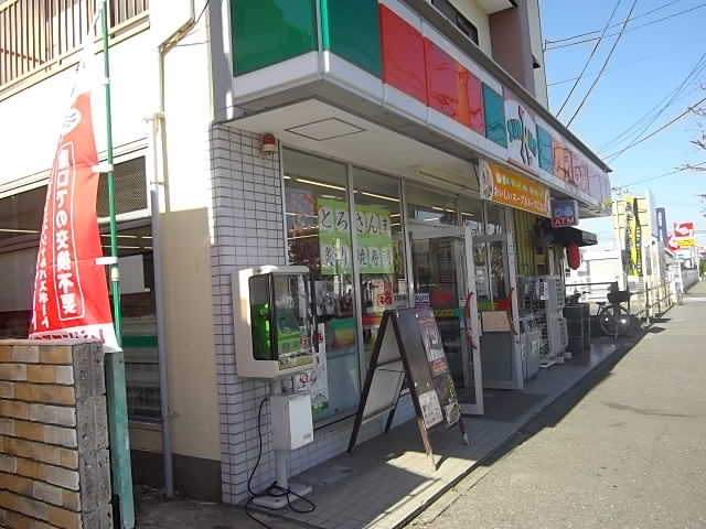 Convenience store. Thanks Higashitokorozawa Station store up to (convenience store) 367m