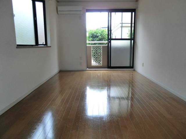 Living and room