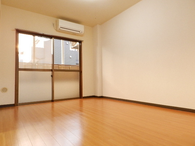 Living and room. Nanyang room