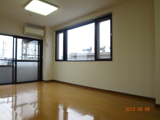 Living and room
