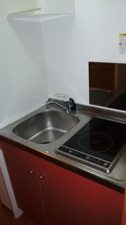 Kitchen. Your easy-to-clean IH2 neck Kitchen