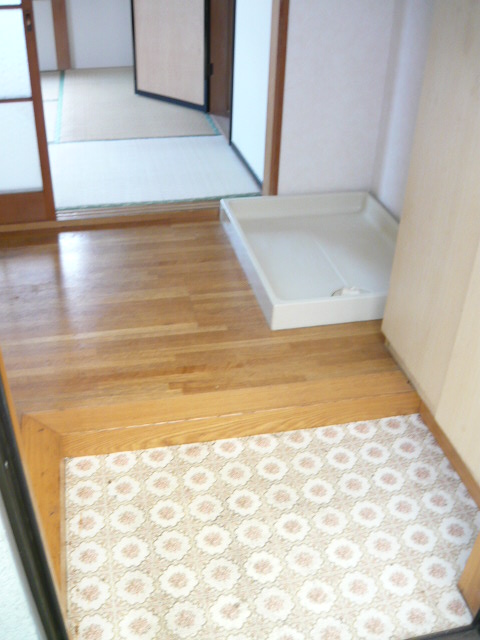 Other room space. Washing machine storage with a waterproof bread