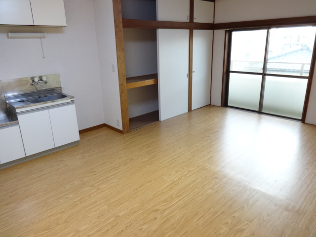 Living and room