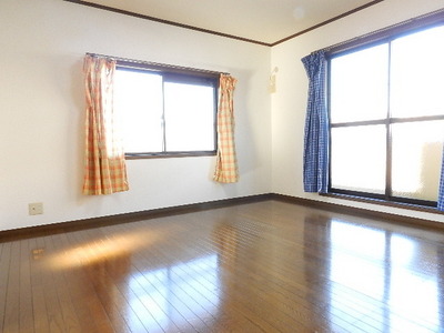 Living and room. Flooring