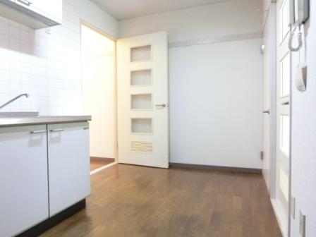 Living and room. Kitchen space.