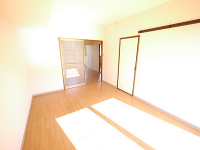 Living and room. A bright room