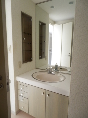 Washroom. Independence is vanity.