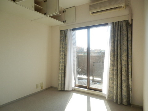 Other room space. About 4.2 Pledge of Western-style.