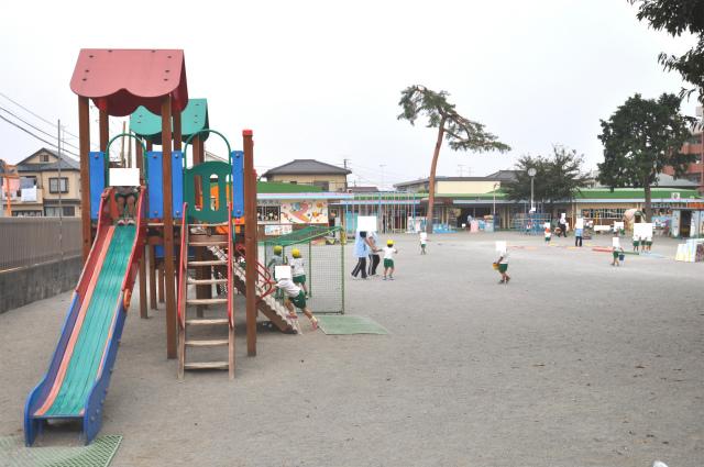 kindergarten ・ Nursery. Reeves spirea until kindergarten 510m
