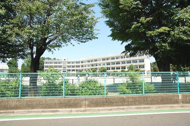 Primary school. Tokorozawa Municipal Wakasa to elementary school 1214m