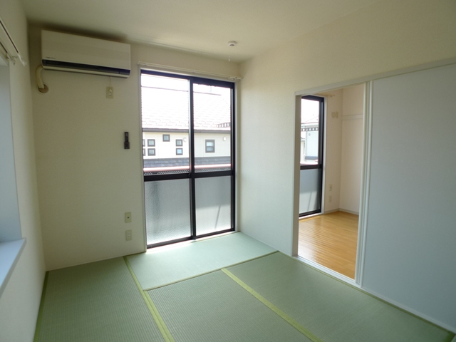Other room space. Japanese-style room 6 Pledge of air-conditioned