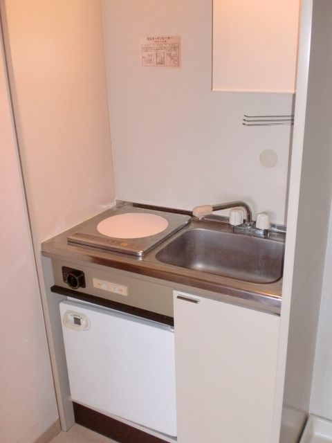 Kitchen. IH stove ・ With a mini fridge