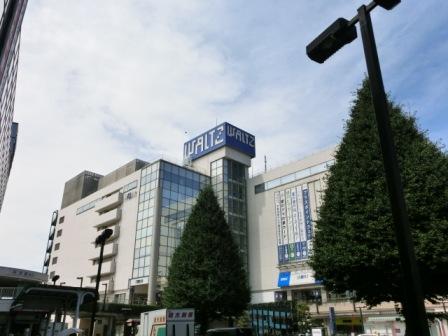Shopping centre. 780m until the Seibu department store (shopping center)