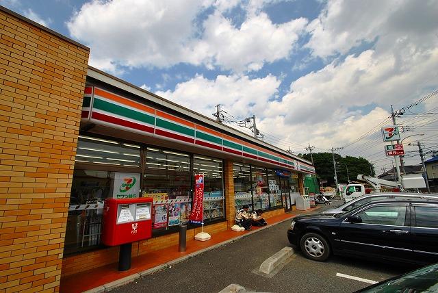 Convenience store. Seven-Eleven Nishitokorozawa 956m to Yamaguchi shop