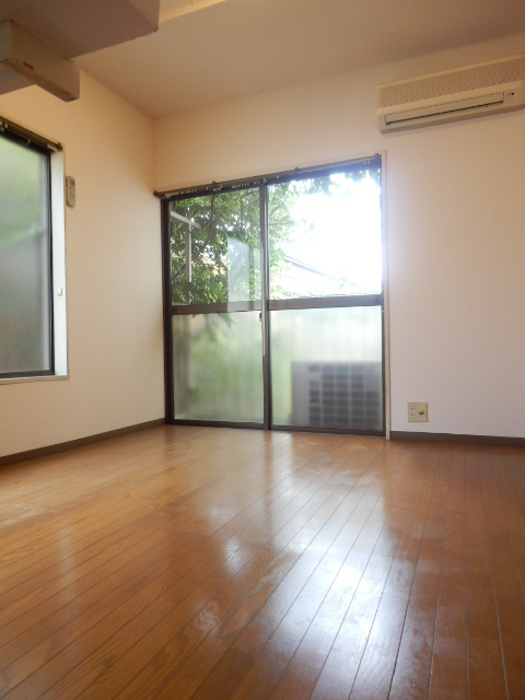 Living and room