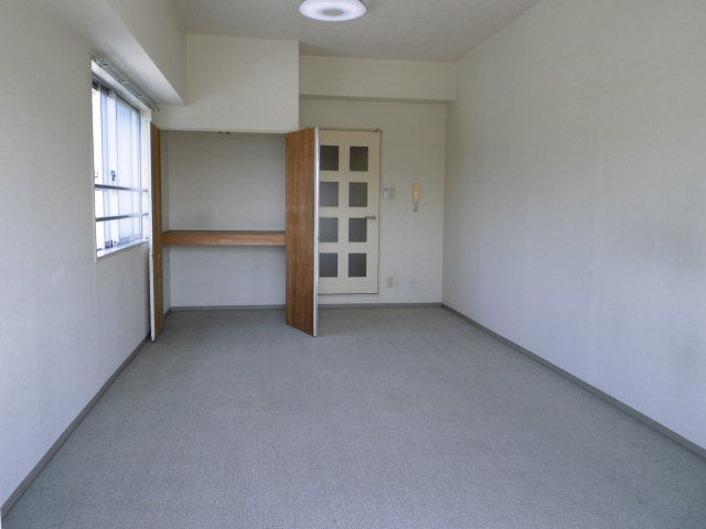 Other room space. The approximately 11 Pledge of Western-style there is a store which was divided into two stages, Convenient.