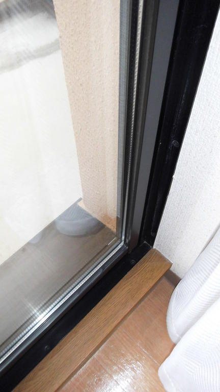 Other Equipment. Crime prevention ・ Thermal insulation ・ Sound insulation ・ High condensation prevention effect pair glass