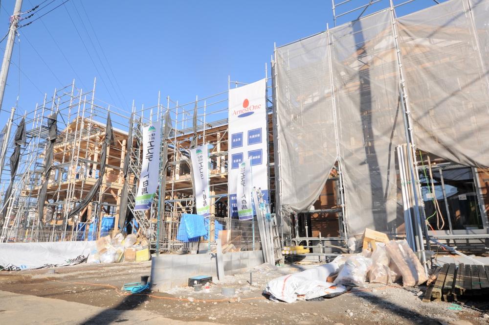 Local appearance photo. Local (12 May 2013) Shooting