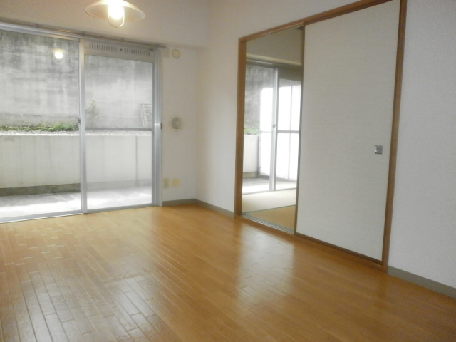 Living and room