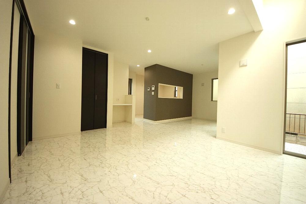 Living. Living-dining  2013 December shooting