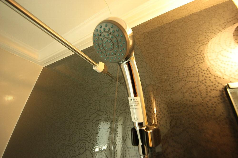Bathroom. A large shower head is equipped with 2013 December shooting