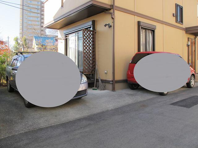 Parking lot. Two You can park!